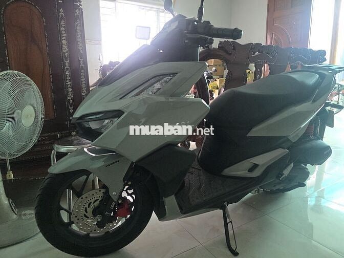 Honda Vario 160 2026 ABS Xám 8500 km, có đồ chơi
