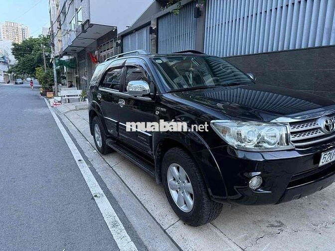 Toyota Fortuner 2009 Số sàn Đen 100.000 km