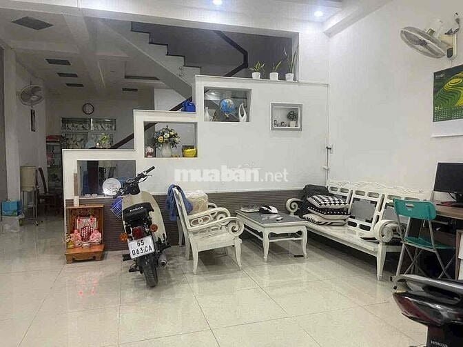 CHO THUÊ NHÀ HẺM TRẦN HOÀNG NA