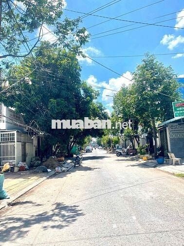NHÀ VỊ TRÍ ĐẸP TRỤC CHÍNH KDC HÀNG BÀNG