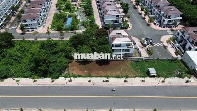 Cần Bán đất mặt tiền đường D10
