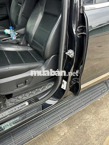 Ford Everest 2019 full 2 cầu Đen