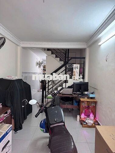 Cho thuê nhà hẻm xe hơi quận 10,  1 Trệt, 1 Lầu, 2PN, 2WC