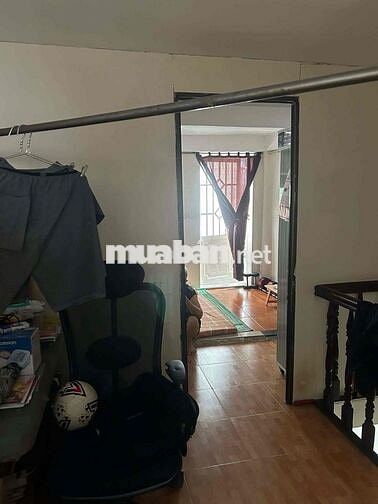 Cho thuê nhà nguyên căn 1 trệt 1 lầu giá siêu tốt, tiện đi Q1, PN, Q3