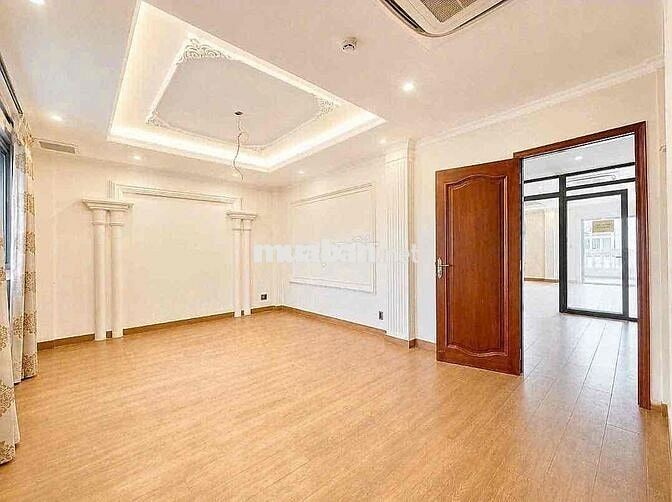 VĂN PHÒNG Q10 - 125m2 giá siêu tốt - ngay sát VẠN HẠNH MALL