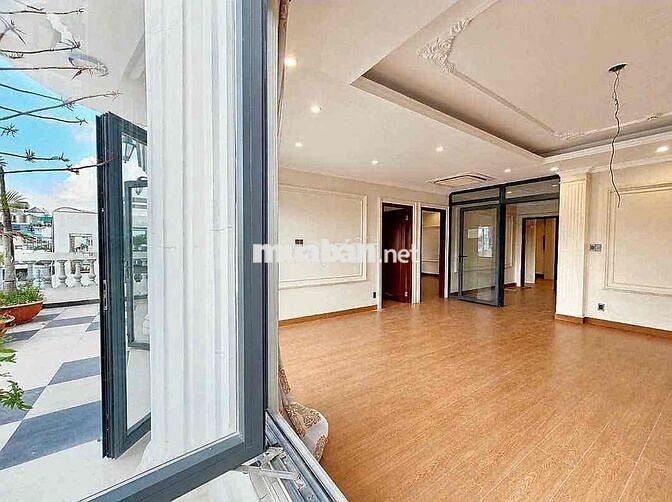 VĂN PHÒNG Q10 - 125m2 giá siêu tốt - ngay sát VẠN HẠNH MALL
