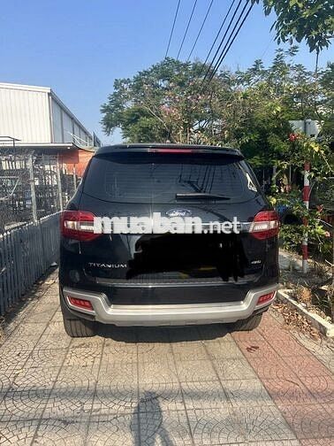 Ford Everest 2019 full 2 cầu Đen
