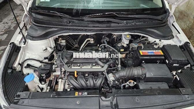 Hyundai Accent 2022 số sàn trắng 5 chỗ