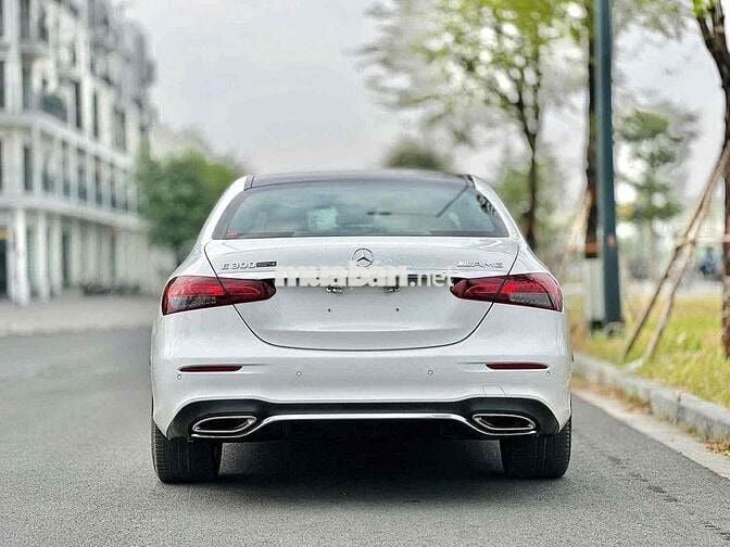 Toyota Hà Đông bán E300 2021 Trắng 34000 mile