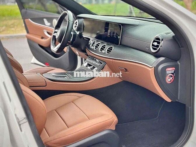 Toyota Hà Đông bán E300 2021 Trắng 34000 mile
