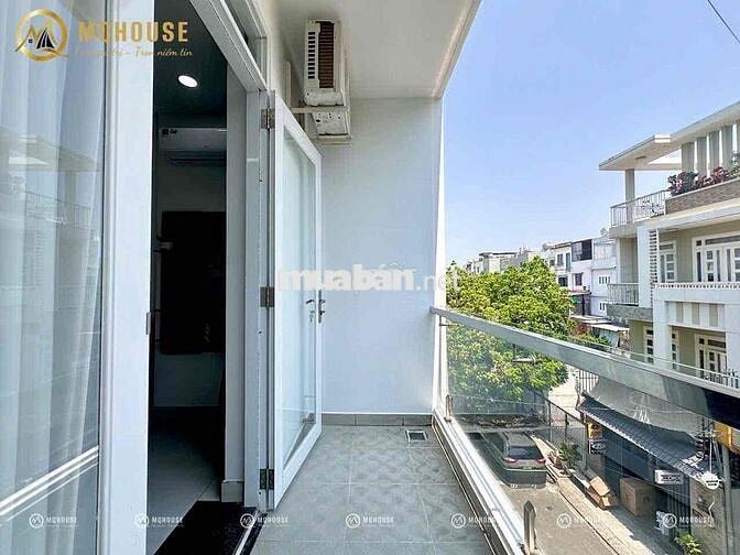 Căn hộ 1PN ban công tách bếp full nội thất tone trắng, phòng rộng đẹp