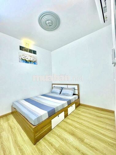 🔥🔥🔥nhà bán sổ hồng 2 lầu, sân thượng🔥🔥🔥