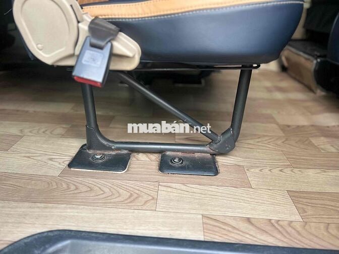Ford Transit 16 chỗ Bạc
