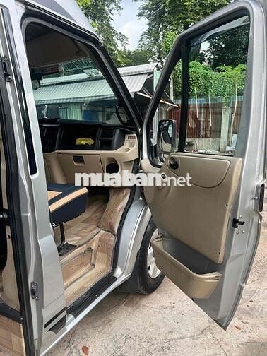 Ford Transit 16 chỗ Bạc
