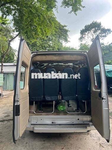 Ford Transit 16 chỗ Bạc