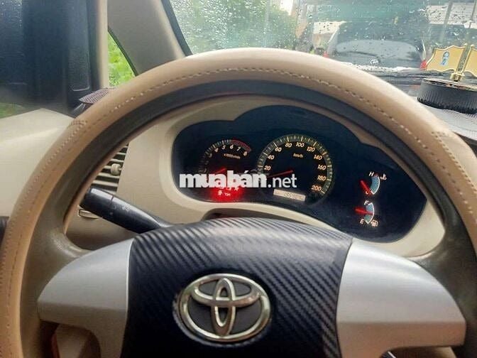 Toyota Innova E 2015 Xanh nhà đang cần bán