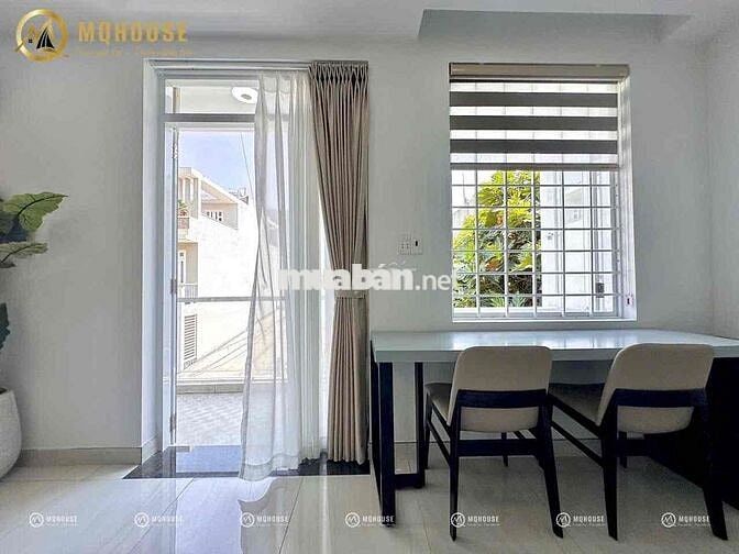 Căn hộ 1PN ban công tách bếp full nội thất tone trắng, phòng rộng đẹp