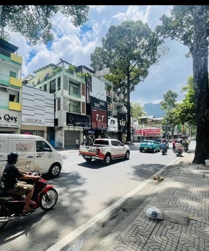 Bán nhà mặt tiền Nguyễn Trãi P2 Q5 giá cực kỳ rẻ 15,8 tỷ giảm 5 tỷ.