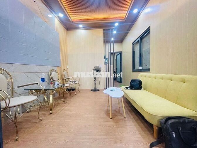 NGƯỜI CHỊ GỬI BÁN CĂN NHÀ 77M2 - CHỈ 3,8 TỶ