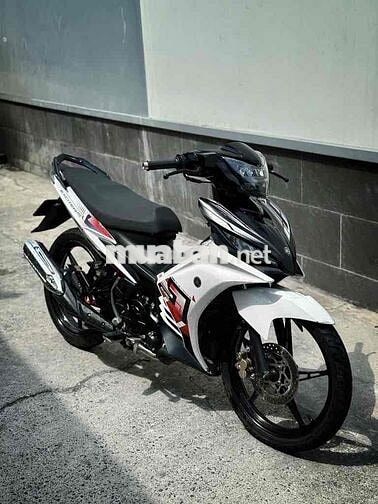 Yamaha Exciter 135 5 số Trắng Đen Đỏ
