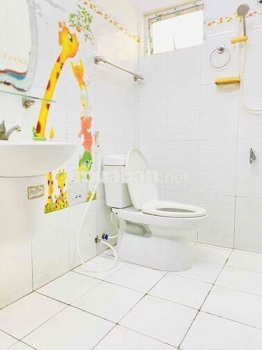 CHO THUÊ PHÒNG NGAY TRUNG TÂM QUẬN 11 SÁT ĐƯỜNG LÊ ĐẠI HÀNH