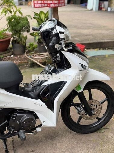 Honda Future 2024 Trắng đen 8.000 km