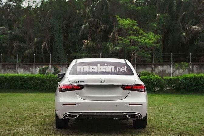 Mercedes E200 Exclusive V1 model 2023 cực đẹp
