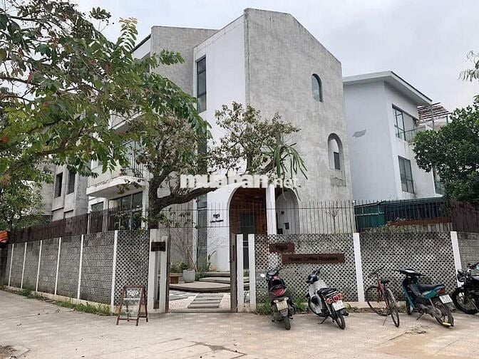 Sang Nhượng/Cho Thuê Mô Hình Cafe & Workshop Đã Setup Sẵn - 200m²