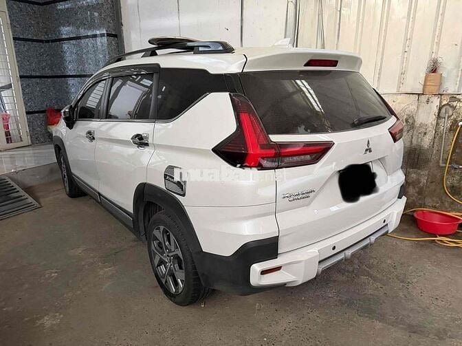 Mitsubishi Xpander Cross 2024 Trắng 7 chỗ