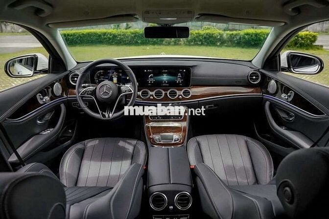 Mercedes E200 Exclusive V1 model 2023 cực đẹp