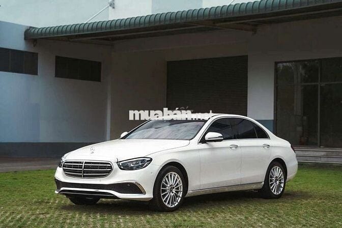 Mercedes E200 Exclusive V1 model 2023 cực đẹp
