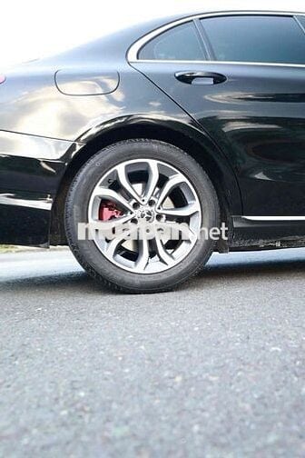 Mercedes C200 2***0 km Đen
