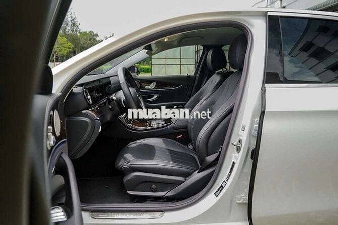 Mercedes E200 Exclusive V1 model 2023 cực đẹp