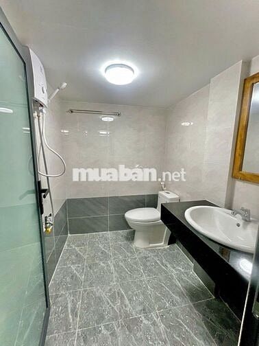 DUPLEX TO ĐÙNG NGAY DHCT - FULL NT - BAN CÔNG RIÊNG - HẦM XE-THANG MÁY