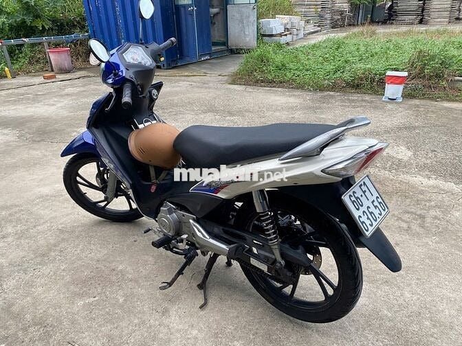 Suzuki Axelo 2013 Xanh Trắng