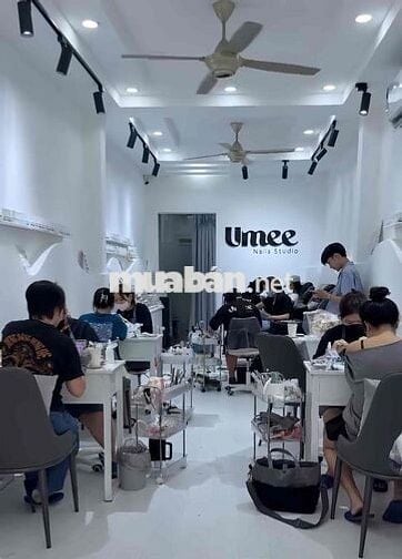 UMEE TUYỂN THỢ NAIL PHÚ NHUẬN