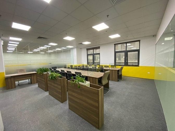 Nguyễn Chí Thanh,sàn 140m2 lô góc 3 mặt thoáng cần cho thuê gấp