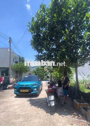 Chính chủ bán  lô đất  200m2,  thổ cư đầy đủ
