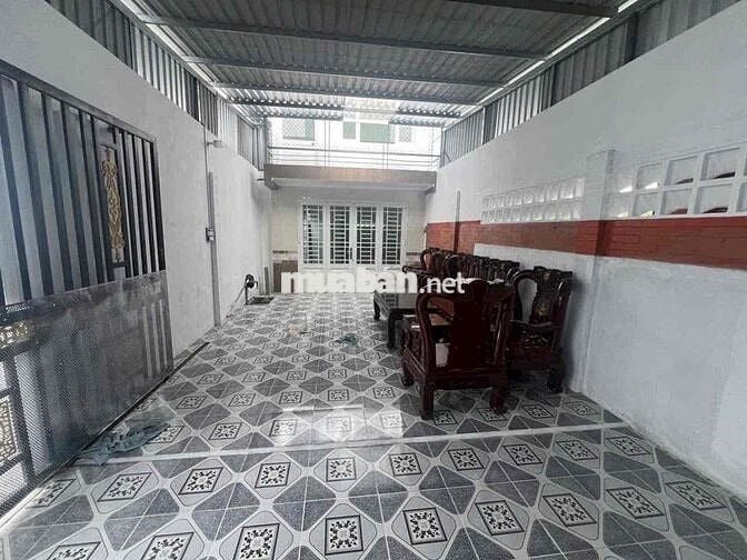 Nhà 4x20m trệt gác có sân rộng - hẻm Nguyễn Văn Cừ