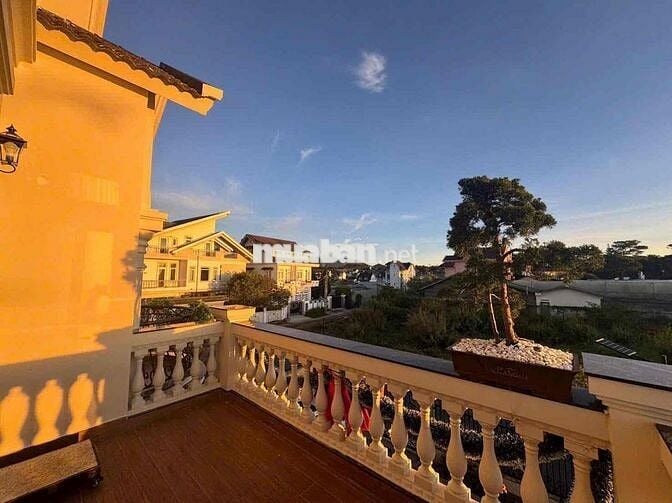 bán căn vila mới xây sổ rieng xây dung hoàn công giá re đalat trung ta