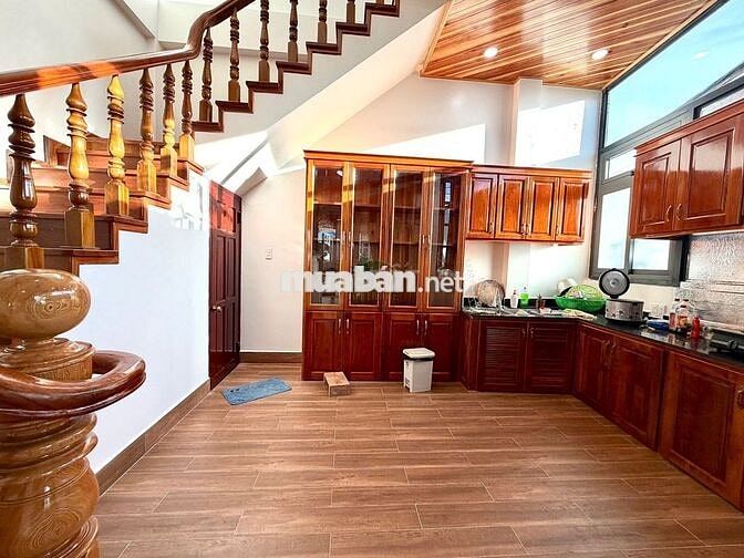 Cho Thuê Nhà Kinh Doanh 1 Trệt 4 Lầu Đường Lữ Gia – 15 Tr/Tháng