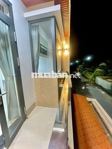 DUPLEX TO ĐÙNG NGAY DHCT - FULL NT - BAN CÔNG RIÊNG - HẦM XE-THANG MÁY