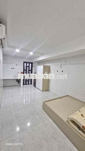 CHO THUÊ PHÒNG STUDIO TRỆT FULL NỘI THẤT GẦN AEON TÂN PHÚ
