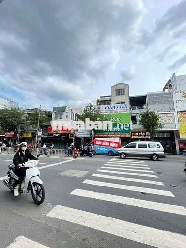 Nhà nguyên căn Đ. Trường Chinh ngay Ngã Ba Đối Diện Chợ Và Trường Học