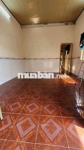 NHÀ CẤP 4 CÓ SÂN RỘNG ĐƯỜNG SỐ 4