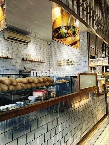 NHÂN VIÊN BÁN HÀNG CHUỖI BÁNH MÌ 362