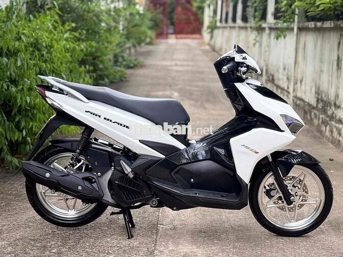 Honda Airblade 2017 Trắng đen máy zin êm