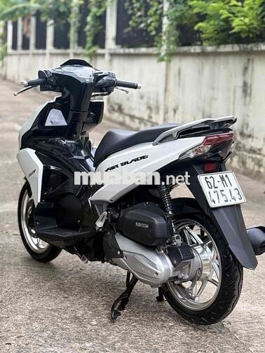 Honda Airblade 2017 Trắng đen máy zin êm