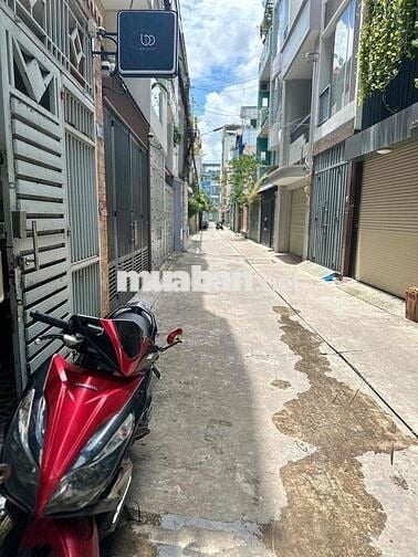 Phòng 30m2 ban công rộng yên tĩnh nội thất đủ Đặng Văn Ngữ Phú Nhuận