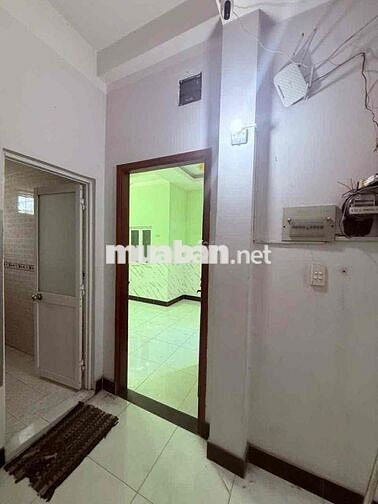 Phòng trọ có máy lạnh ngay Emart Phan Huy Ích